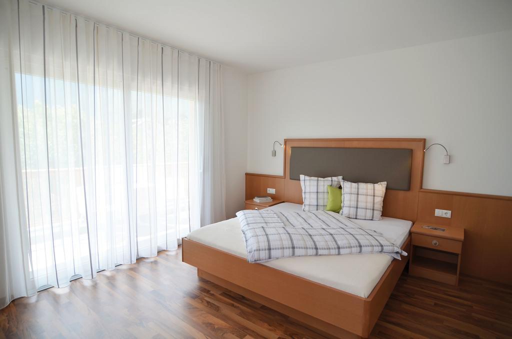 Garni Hotel Peterlinhof Caldaro Phòng bức ảnh