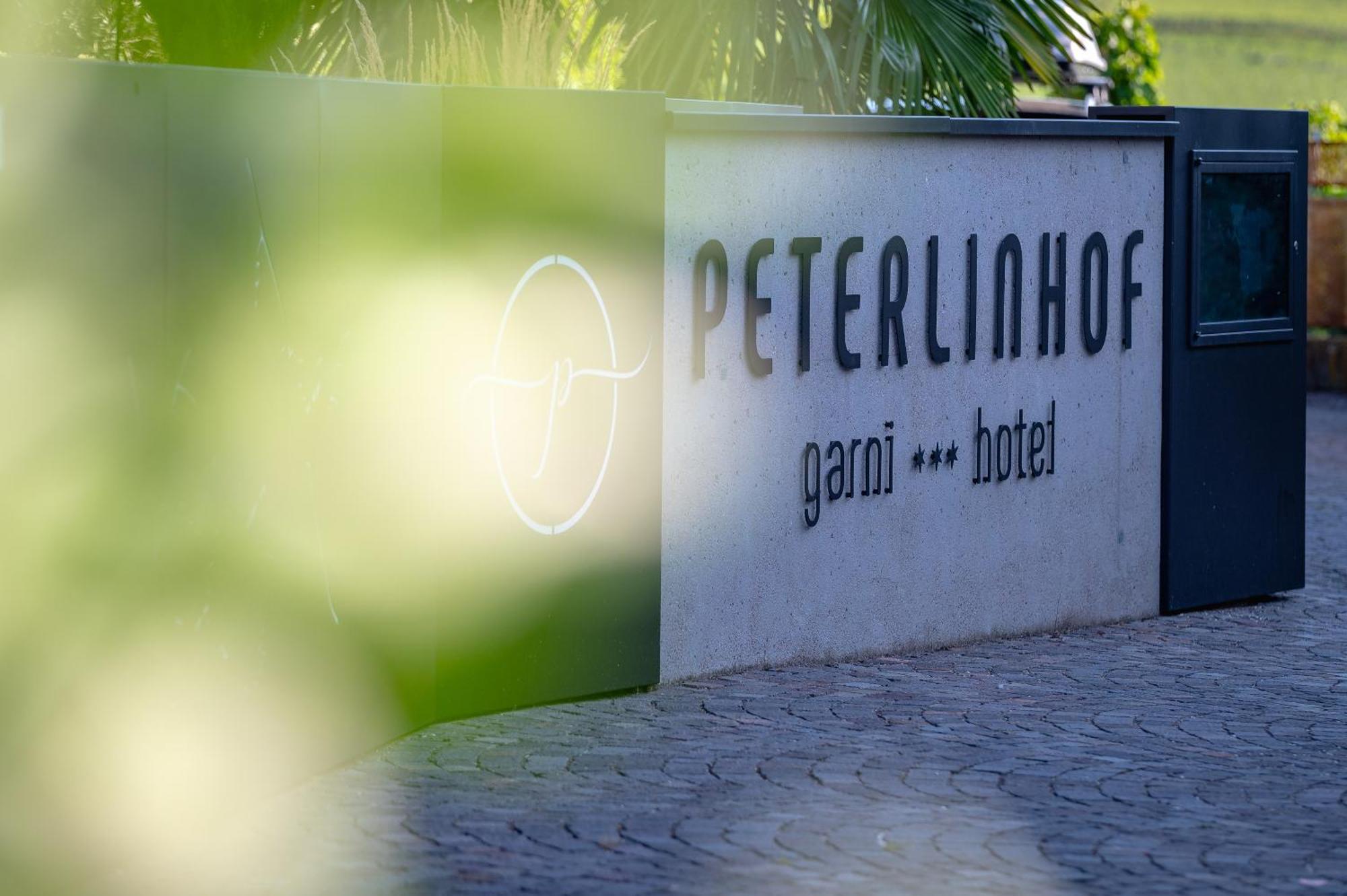 Garni Hotel Peterlinhof Caldaro Ngoại thất bức ảnh